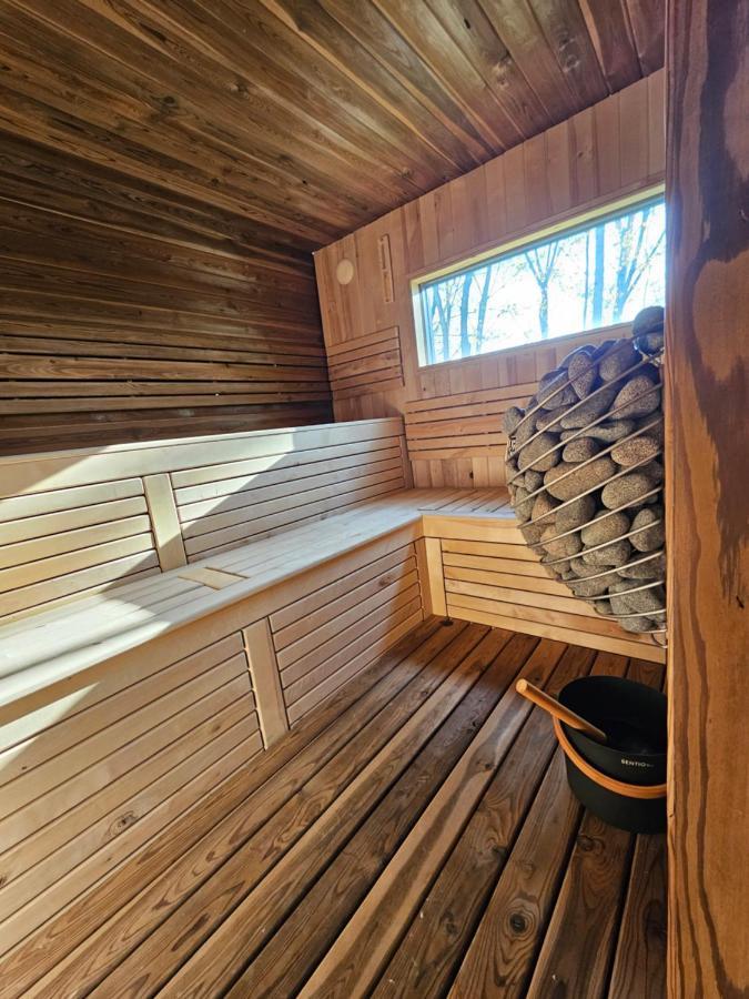 Meszes Apartman カロチャ 部屋 写真